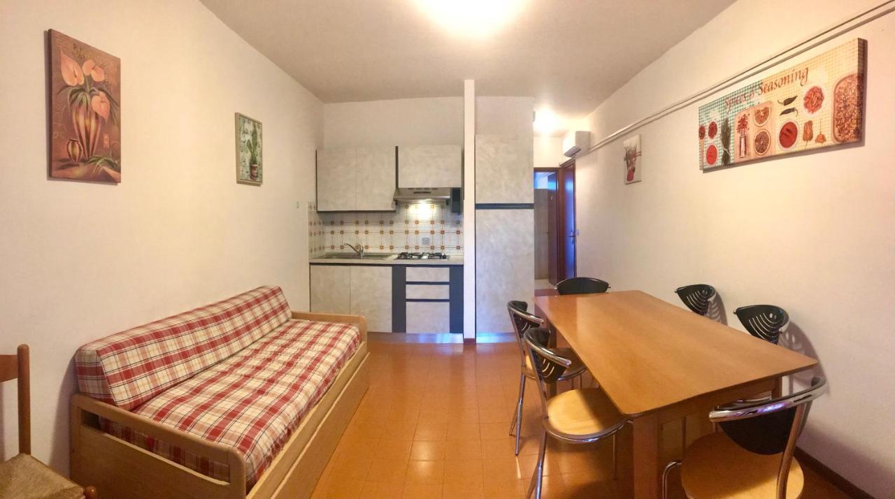 Solarium Pool Apartment